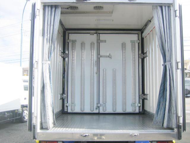エルフトラック 　冷蔵冷凍車　中温冷凍車　ワイドロング冷蔵冷凍車　加温機能付冷蔵冷凍車　２室２エバ冷蔵冷凍車（9枚目）