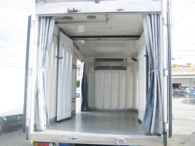 エルフトラック 　冷蔵冷凍車　中温冷凍車　ワイドロング冷蔵冷凍車　加温機能付冷蔵冷凍車　２室２エバ冷蔵冷凍車（15枚目）