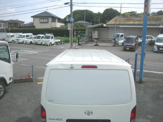 レジアスエースバン 　冷蔵冷凍車　低温冷凍車　－２２度設定　ディーゼルターボ　バックカメラ　デンソー製　車検整備付（5枚目）