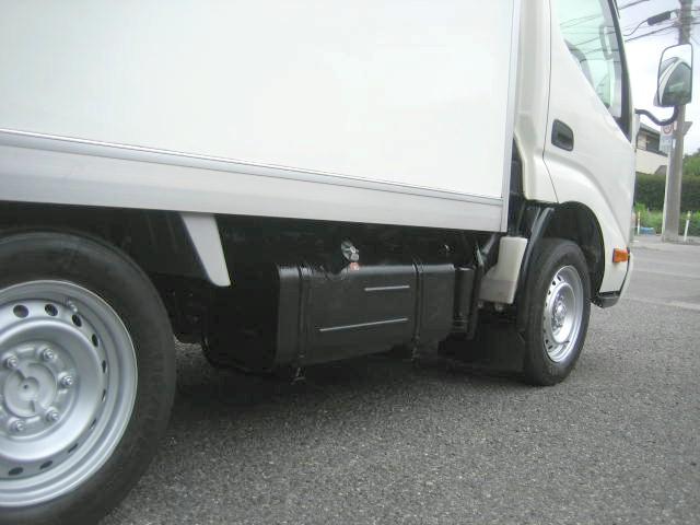 ダイナトラック 　冷蔵冷凍車　中温冷凍車　－７度設定　４ナンバーサイズ　床ステンレス　サイドスライドドア　バックカメラ　ディーゼルターボ（15枚目）