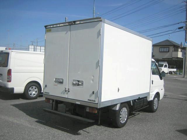 ボンゴトラック 　冷蔵冷凍車　中温冷凍車　－７度設定　床ステンレス　デンソー製　ナビゲーション　バックカメラ　車検整備付（3枚目）