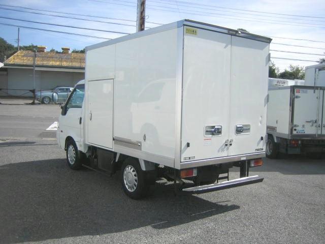 ボンゴトラック 　冷蔵冷凍車　中温冷凍車　－７度設定　床ステンレス　デンソー製　ナビゲーション　バックカメラ　車検整備付（4枚目）