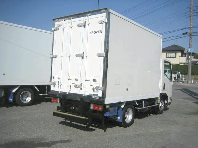 エルフトラック 冷蔵冷凍車 低温冷凍車 スタンバイ装置 サイドスライドドア ラッシングレール2段 床縞アルミ 東プレ製 -30度設定 レンタアップ 車検整備付 バックカメラ・ナビゲーション 2t10尺 断熱100mm(3枚目)