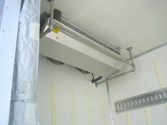 エルフトラック 冷蔵冷凍車 低温冷凍車 スタンバイ装置 サイドスライドドア ラッシングレール2段 床縞アルミ 東プレ製 -30度設定 レンタアップ 車検整備付 バックカメラ・ナビゲーション 2t10尺 断熱100mm(10枚目)