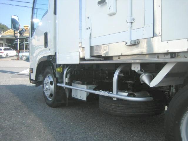 エルフトラック 冷蔵冷凍車 低温冷凍車 スタンバイ装置 サイドスライドドア ラッシングレール2段 床縞アルミ 東プレ製 -30度設定 レンタアップ 車検整備付 バックカメラ・ナビゲーション 2t10尺 断熱100mm(12枚目)