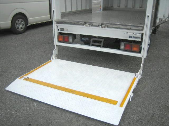 キャンター 　冷蔵冷凍車　中温冷凍車　垂直パワーゲート　２ｔ１０尺　床縞アルミ　ラッシングレール２段　サイドスライドドア　エバハウス仕様　東プレ製　整備手帳　取説　記録簿　車検整備付　バックカメラ　ドラレコ　ＥＴＣ（14枚目）