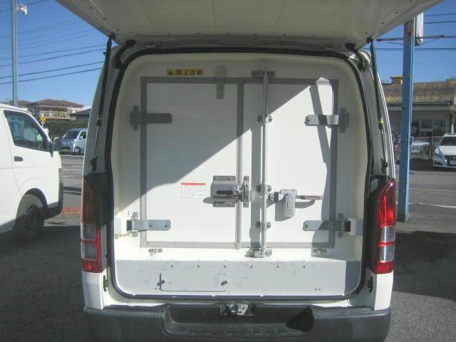 ハイエースバン 　冷蔵冷凍車　低温冷凍車　－２２度設定　ディーゼルターボ　中温強化バン　デンソー製　ナビゲーション　ドラレコ　バックカメラ　オートマ車　車検整備付　冷凍機メーカー点検（6枚目）