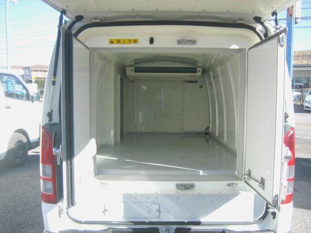 ハイエースバン 　冷蔵冷凍車　低温冷凍車　－２２度設定　ディーゼルターボ　中温強化バン　デンソー製　ナビゲーション　ドラレコ　バックカメラ　オートマ車　車検整備付　冷凍機メーカー点検（7枚目）