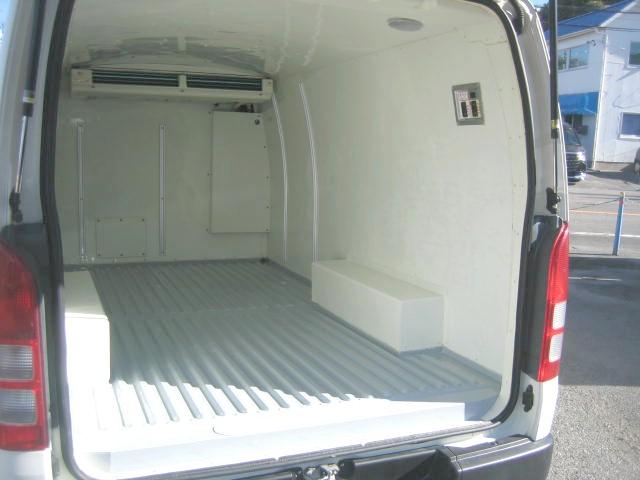 ハイエースバン 　冷蔵冷凍車　低温冷凍車　－２２度設定　ディーゼルターボ　デンソー製　バックカメラ　車検歳暮付　冷凍機メーカー点検（8枚目）