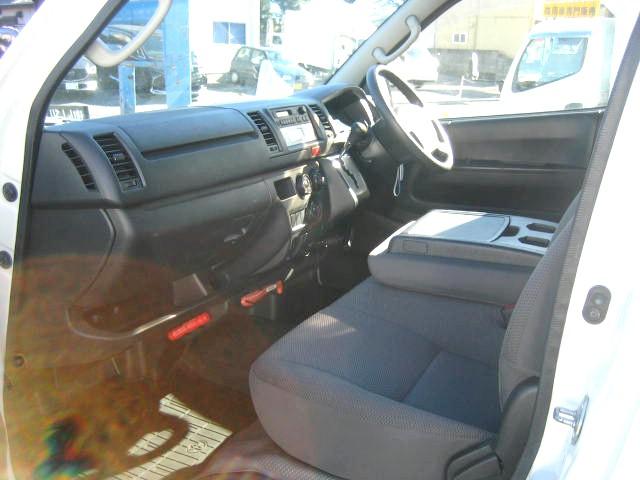 ハイエースバン 　冷蔵冷凍車　低温冷凍車　－２２度設定　ディーゼルターボ　デンソー製　バックカメラ　車検歳暮付　冷凍機メーカー点検（17枚目）