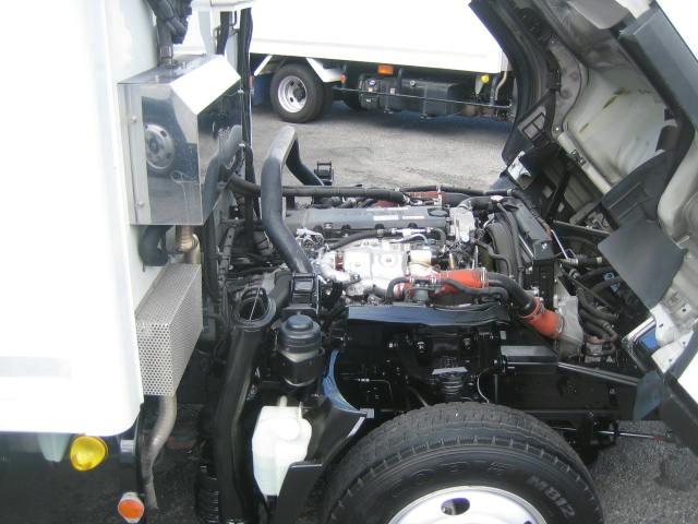 エルフトラック 　冷蔵冷凍車　中温冷凍車　ワイドロング　加温機能　エバハウス　サイドスライドドア　ラッシングレール２段　床縞アルミ　２室可動式　２エバリヤ３枚開　東プレ製　車検整備付　冷凍機メーカー点検　バックカメラ（21枚目）