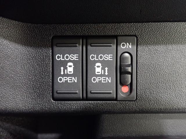 ステップワゴンスパーダ スパーダ・クールスピリット ホンダセンシング 禁煙 ドラレコ 純正ナビ 両電動スライド Bluetooth リアカメラ コンビシート シートヒーター ドアバイザー リア席サンシェード シートバックテーブル LED サイドエアバッグ ETC2.0(24枚目)