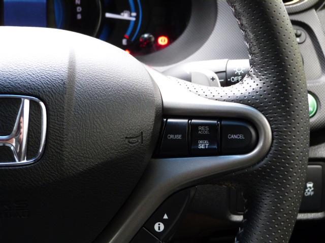 インサイトエクスクルーシブ XL 禁煙車 純正ナビ Bluetooth リアカメラ コンビシート クルーズコントロール パドルシフト ドアバイザー 横滑り防止VSA スマートキー ETC HIDライト アルミホイール 専用インテリア(13枚目)