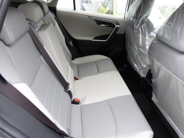 RAV4 ハイブリッドG 禁煙1オーナー 9インチナビ インテリアイルミ バックモニター セーフティセンス クリアランスソナー パワーテールゲート レーザークルコン パーキングサポート ETC2.0 プリクラッシュセーフティ(14枚目)