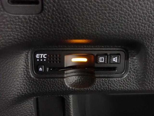 N-BOXカスタム G・Lホンダセンシング 禁煙1オーナー 大型8インチナビ リアドラレコ 両電動スライドドア シートヒーター AppleCarPlay ドアバイザー LEDライト USB リア席サンシェード サイドエアバッグ ETC 追従走行(19枚目)