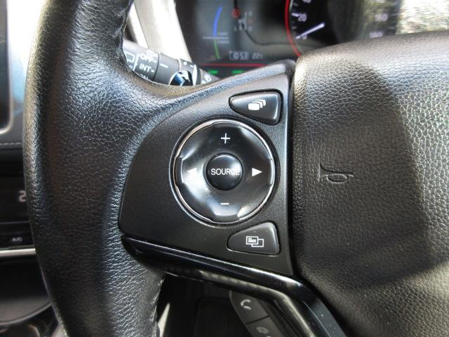 ヴェゼル ハイブリッドＸ・Ｌパッケージ　禁煙車　人気のホワイトパール　４ＷＤ　メーカーオプションナビ　フルセグ　Ｂｌｕｅｔｏｏｔｈ　ＤＶＤ　リアカメラ　あんしんパッケージ　サイド＆カーテンＳＲＳ　コンビシート　シートヒーター　ＥＴＣ　ＶＳＡ（19枚目）