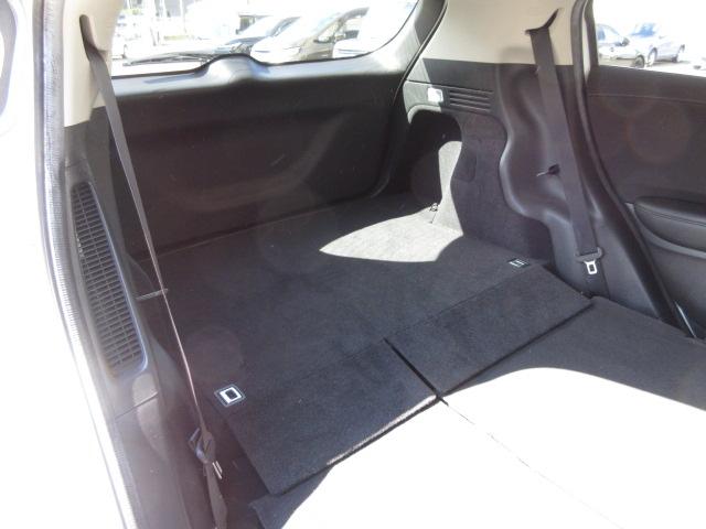 ヴェゼル ハイブリッドＸ・Ｌパッケージ　禁煙車　人気のホワイトパール　４ＷＤ　メーカーオプションナビ　フルセグ　Ｂｌｕｅｔｏｏｔｈ　ＤＶＤ　リアカメラ　あんしんパッケージ　サイド＆カーテンＳＲＳ　コンビシート　シートヒーター　ＥＴＣ　ＶＳＡ（30枚目）