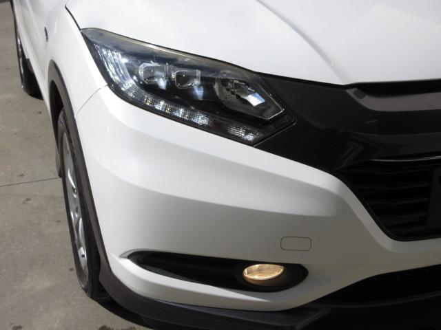 ヴェゼル ハイブリッドＸ・Ｌパッケージ　禁煙車　人気のホワイトパール　４ＷＤ　メーカーオプションナビ　フルセグ　Ｂｌｕｅｔｏｏｔｈ　ＤＶＤ　リアカメラ　あんしんパッケージ　サイド＆カーテンＳＲＳ　コンビシート　シートヒーター　ＥＴＣ　ＶＳＡ（35枚目）