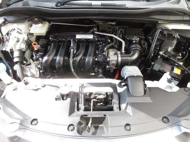 ヴェゼル ハイブリッドＸ・Ｌパッケージ　禁煙車　人気のホワイトパール　４ＷＤ　メーカーオプションナビ　フルセグ　Ｂｌｕｅｔｏｏｔｈ　ＤＶＤ　リアカメラ　あんしんパッケージ　サイド＆カーテンＳＲＳ　コンビシート　シートヒーター　ＥＴＣ　ＶＳＡ（37枚目）