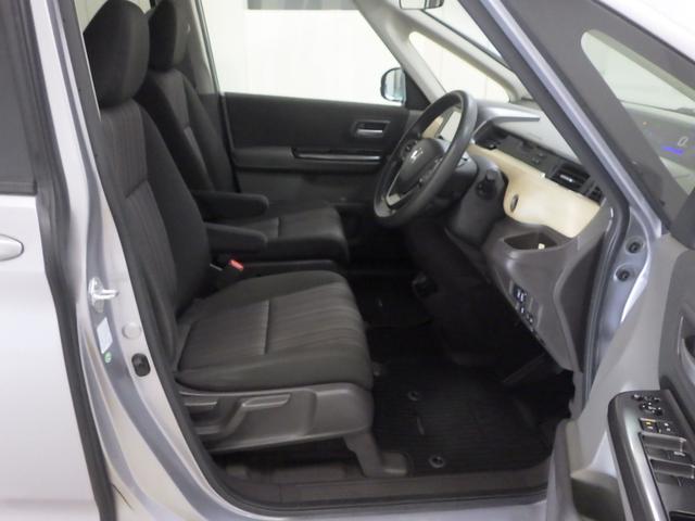 フリード G・ホンダセンシング 禁煙1オーナー 純正ナビ ベンチシート Bluetooth 両電動スライドドア リアカメラ LEDライト ETC 衝突軽減ブレーキ フルセグ DVD再生 ホンダセンシング Fセグ 追突被害軽減ブレーキ(12枚目)