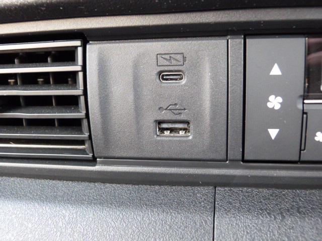 N-BOXカスタム ベースグレード 元試乗車 禁煙 コネクトナビ 前後ドラレコ パーキングセンサー 渋滞追従 サイドエアバッグ Bluetooth USB 両電動スライドドア アルミホイール シートヒーター ETC LEDライト Dレコ(17枚目)