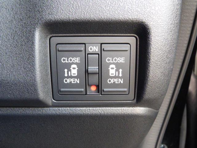 N-BOXカスタム ベースグレード 元試乗車 禁煙 コネクトナビ 前後ドラレコ パーキングセンサー 渋滞追従 サイドエアバッグ Bluetooth USB 両電動スライドドア アルミホイール シートヒーター ETC LEDライト Dレコ(20枚目)