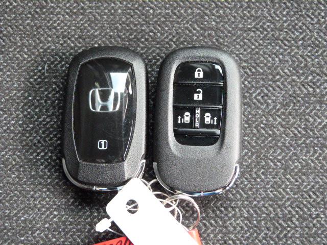 N-BOXカスタム ベースグレード 元試乗車 禁煙 コネクトナビ 前後ドラレコ パーキングセンサー 渋滞追従 サイドエアバッグ Bluetooth USB 両電動スライドドア アルミホイール シートヒーター ETC LEDライト Dレコ(40枚目)