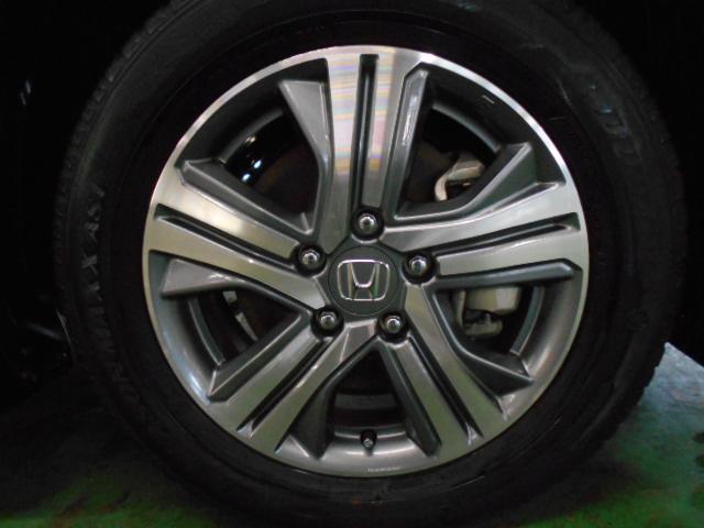 ステップワゴンスパーダ ｅ：ＨＥＶスパーダＧホンダセンシング　禁煙１オーナー　リア席モニター　大型９インチナビ　両電動スライドドア　前後ドラレコ　渋滞追従　ＡｐｐｌｅＣａｒＰｌａｙ　ドアバイザー　リア席サンシェード　シートバックテーブル　ＥＴＣ２．０　ＬＥＤ（14枚目）