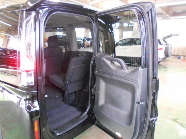 ステップワゴンスパーダ ｅ：ＨＥＶスパーダＧホンダセンシング　禁煙１オーナー　リア席モニター　大型９インチナビ　両電動スライドドア　前後ドラレコ　渋滞追従　ＡｐｐｌｅＣａｒＰｌａｙ　ドアバイザー　リア席サンシェード　シートバックテーブル　ＥＴＣ２．０　ＬＥＤ（25枚目）