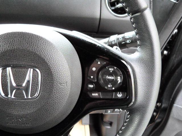 N-BOXカスタム Lターボ 禁煙車 純正ナビ リアカメラdeあんしん+3 両電動スライドドア パドルシフト USB ドアバイザー アルミホイール 後席サンシェード シートバックテーブル フォグライト 渋滞追従 パーキングセンサー(14枚目)