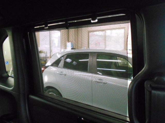 N-BOXカスタム Lターボ 禁煙車 純正ナビ リアカメラdeあんしん+3 両電動スライドドア パドルシフト USB ドアバイザー アルミホイール 後席サンシェード シートバックテーブル フォグライト 渋滞追従 パーキングセンサー(23枚目)