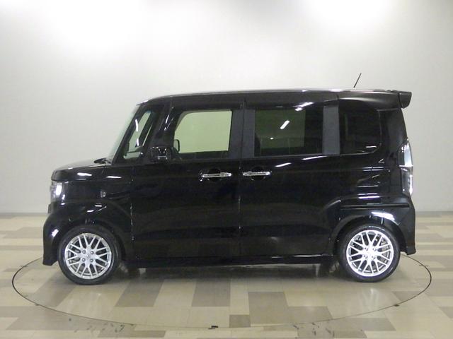 N-BOXカスタム Lターボ 禁煙車 純正ナビ リアカメラdeあんしん+3 両電動スライドドア パドルシフト USB ドアバイザー アルミホイール 後席サンシェード シートバックテーブル フォグライト 渋滞追従 パーキングセンサー(27枚目)