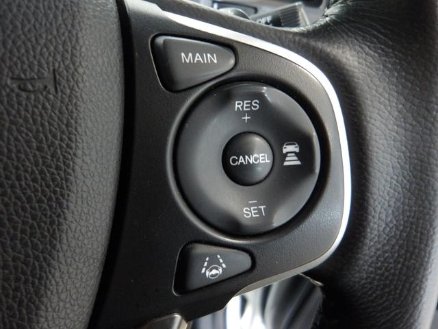 ステップワゴンスパーダ スパーダ・クールスピリットホンダセンシング　禁煙１オーナー　前後ドラレコ　リンクＵＰフリーナビ　両電動スライド　ドアバイザー　オートリトラミラー　ＥＴＣ２．０　コンビシート　シートヒーター　パドルシフト　Ｂｌｕｅｔｏｏｔｈ　センターテーブル（13枚目）