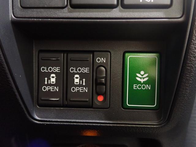 オデッセイ アブソルート　禁煙１オーナー　純正１０インチナビ　マルチビューカメラ　両電動スライドドア　パーキングセンサー　パドルシフト　ドアバイザー　ドラレコ　ＡｐｐｌｅＣａｒＰｌａｙ　コンビシート　パーキングアシスト　ＥＴＣ（18枚目）