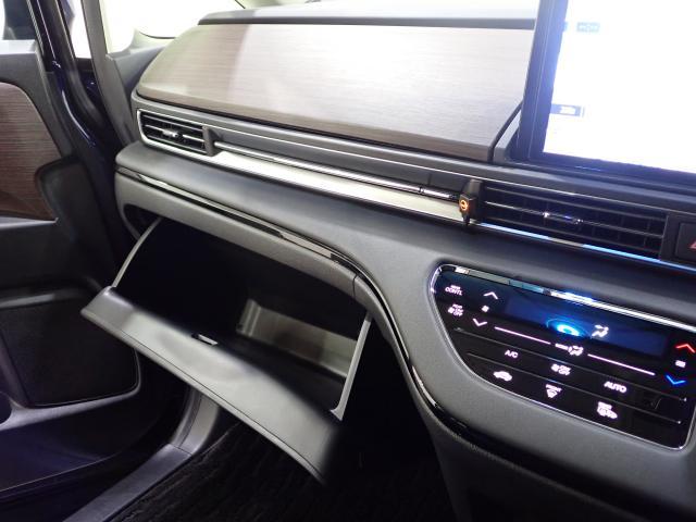 オデッセイ アブソルート　禁煙１オーナー　純正１０インチナビ　マルチビューカメラ　両電動スライドドア　パーキングセンサー　パドルシフト　ドアバイザー　ドラレコ　ＡｐｐｌｅＣａｒＰｌａｙ　コンビシート　パーキングアシスト　ＥＴＣ（34枚目）