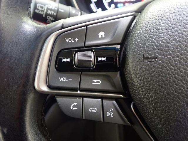 オデッセイ アブソルート　禁煙１オーナー　純正１０インチナビ　マルチビューカメラ　両電動スライドドア　パーキングセンサー　パドルシフト　ドアバイザー　ドラレコ　ＡｐｐｌｅＣａｒＰｌａｙ　コンビシート　パーキングアシスト　ＥＴＣ（35枚目）