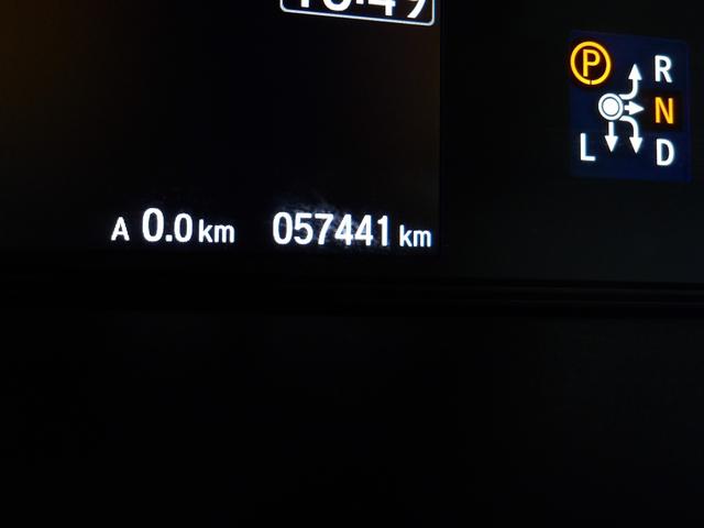 フリード＋ハイブリッド ハイブリッドＧ・ホンダセンシング　禁煙１オーナー　イクリプスナビ　Ｒカメラ　両電動スライドドア　ＬＥＤヘッドライト　センターテーブル　ドアバイザー　Ｂｌｕｅｔｏｏｔｈ　ＥＴＣ　アダプティブクルーズコントロール　衝突軽減ブレーキ　ＶＳＡ（42枚目）