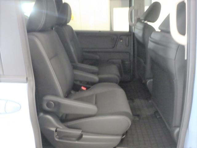 フリードハイブリッド ハイブリッド・Ｇホンダセンシング　禁煙１オーナー　Ｓパッケージ　Ｃパッケージ　前後ドラレコ　純正インターナビ　両電動スライドドア　リアカメラ　コンビシート　センターテーブル　サイドエアバッグ　ドアバイザー　リア席サンシェード　ＥＴＣ（7枚目）