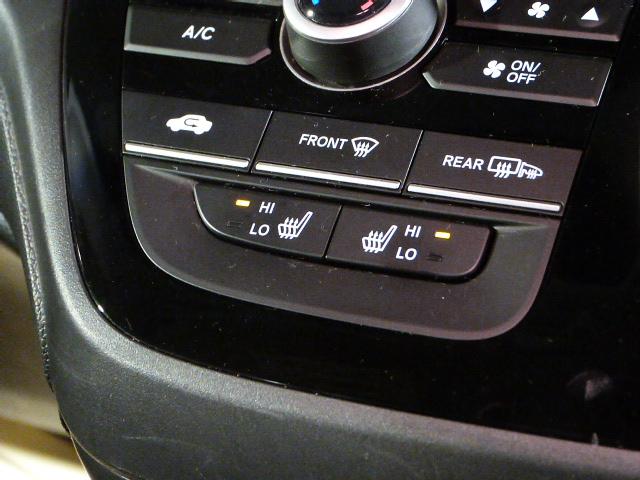 フリードハイブリッド ハイブリッド・Ｇホンダセンシング　禁煙１オーナー　Ｓパッケージ　Ｃパッケージ　前後ドラレコ　純正インターナビ　両電動スライドドア　リアカメラ　コンビシート　センターテーブル　サイドエアバッグ　ドアバイザー　リア席サンシェード　ＥＴＣ（13枚目）