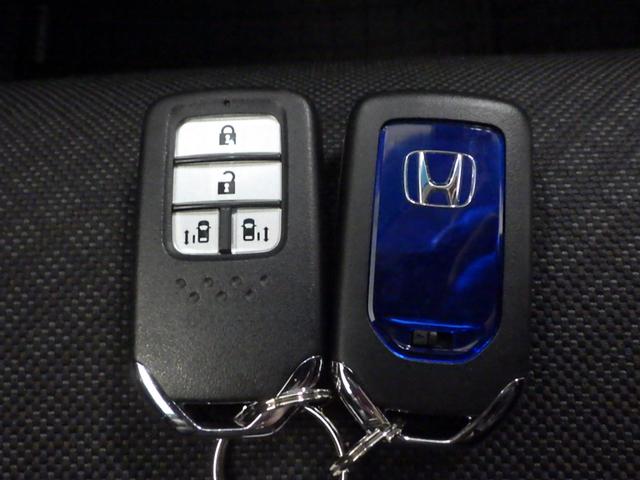 フリードハイブリッド ハイブリッド・Ｇホンダセンシング　禁煙１オーナー　Ｓパッケージ　Ｃパッケージ　前後ドラレコ　純正インターナビ　両電動スライドドア　リアカメラ　コンビシート　センターテーブル　サイドエアバッグ　ドアバイザー　リア席サンシェード　ＥＴＣ（41枚目）