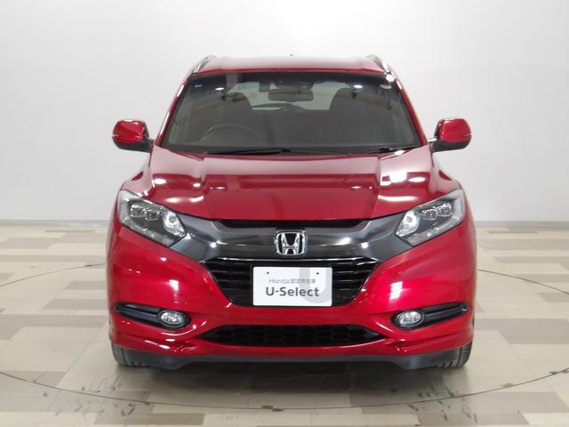 ヴェゼル ハイブリッドＺスタイルエディション　禁煙車　クールアイボリー専用インテリア　コンビシート　あんしんパッケージ　サイドエアバッグ　メーカーオプションナビ　リアカメラ　パドルシフト　クルーズコントロール　フォグライト　ルーフレール　ＵＳＢ（25枚目）