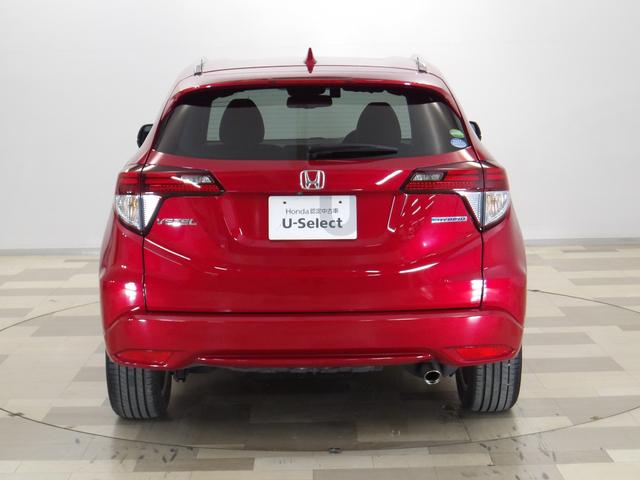 ヴェゼル ハイブリッドＺスタイルエディション　禁煙車　クールアイボリー専用インテリア　コンビシート　あんしんパッケージ　サイドエアバッグ　メーカーオプションナビ　リアカメラ　パドルシフト　クルーズコントロール　フォグライト　ルーフレール　ＵＳＢ（27枚目）