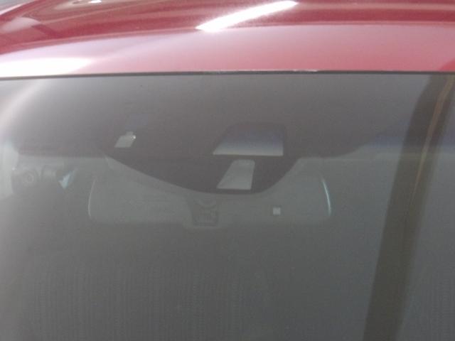 ヴェゼル ハイブリッドＺスタイルエディション　禁煙車　クールアイボリー専用インテリア　コンビシート　あんしんパッケージ　サイドエアバッグ　メーカーオプションナビ　リアカメラ　パドルシフト　クルーズコントロール　フォグライト　ルーフレール　ＵＳＢ（35枚目）