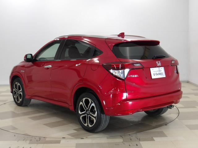 ヴェゼル ハイブリッドＺスタイルエディション　禁煙車　クールアイボリー専用インテリア　コンビシート　あんしんパッケージ　サイドエアバッグ　メーカーオプションナビ　リアカメラ　パドルシフト　クルーズコントロール　フォグライト　ルーフレール　ＵＳＢ（43枚目）