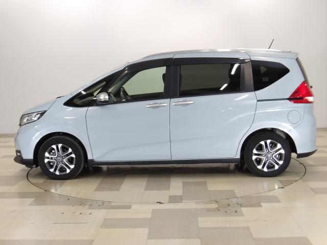 フリードハイブリッド ハイブリッド・クロスター　内外装現状そのまんま車　リア席モニター　大型ナビ　ホンダセンシング　コンビシート　ＡｐｐｌｅＣａｒＰｌａｙ　シートバックテーブル　リアカメラ　両電動スライドドア　ルーフレール　コンフォートビュー　禁煙（35枚目）