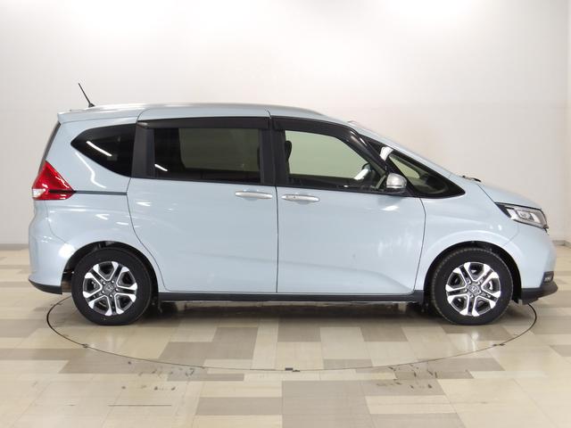 フリードハイブリッド ハイブリッド・クロスター　内外装現状そのまんま車　リア席モニター　大型ナビ　ホンダセンシング　コンビシート　ＡｐｐｌｅＣａｒＰｌａｙ　シートバックテーブル　リアカメラ　両電動スライドドア　ルーフレール　コンフォートビュー　禁煙（39枚目）