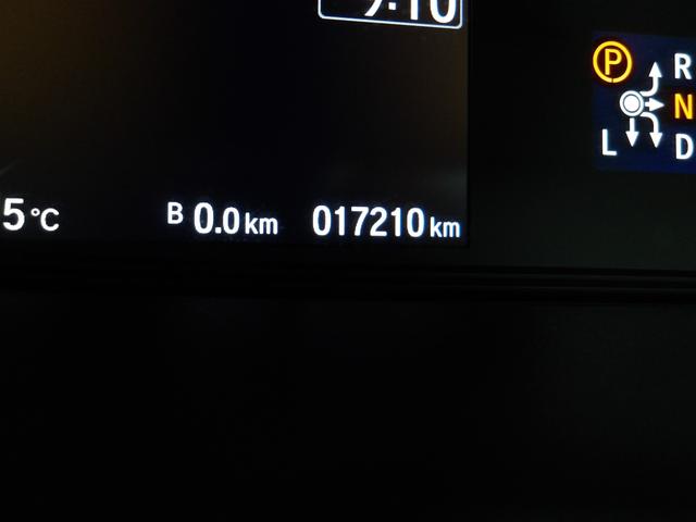 フリードハイブリッド ハイブリッド・クロスター　内外装現状そのまんま車　リア席モニター　大型ナビ　ホンダセンシング　コンビシート　ＡｐｐｌｅＣａｒＰｌａｙ　シートバックテーブル　リアカメラ　両電動スライドドア　ルーフレール　コンフォートビュー　禁煙（44枚目）