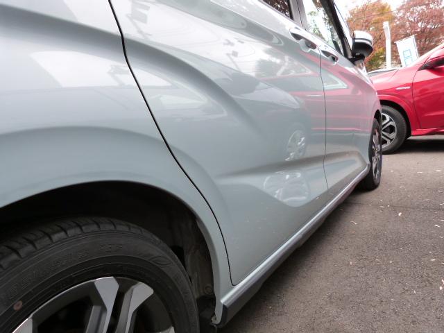 フリードハイブリッド ハイブリッド・クロスター　内外装現状そのまんま車　リア席モニター　大型ナビ　ホンダセンシング　コンビシート　ＡｐｐｌｅＣａｒＰｌａｙ　シートバックテーブル　リアカメラ　両電動スライドドア　ルーフレール　コンフォートビュー　禁煙（47枚目）