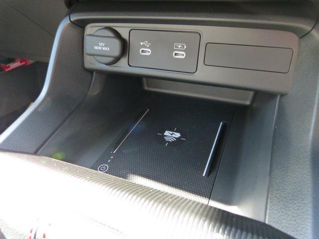 シビック ＲＳ　いまコレ＋　禁煙車　テールゲートスポイラーＧｏｏｇｌｅ搭載コネクトディスプレイ　前後ドラレコ　センターコンソールＢＯＸ　ドリンクホルダーレッドイルミ　ブラックエンブレム　コンビシート　パーキングセンサ（17枚目）