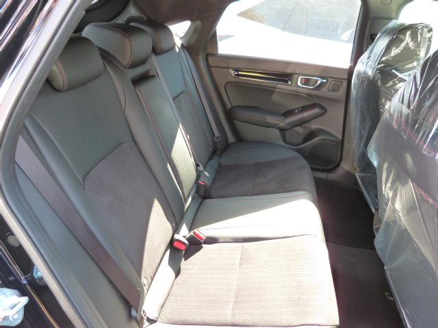 シビック ＲＳ　いまコレ＋　禁煙車　テールゲートスポイラーＧｏｏｇｌｅ搭載コネクトディスプレイ　前後ドラレコ　センターコンソールＢＯＸ　ドリンクホルダーレッドイルミ　ブラックエンブレム　コンビシート　パーキングセンサ（31枚目）